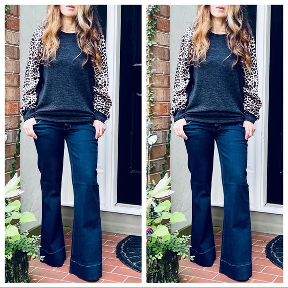 Fabulous leopard print sleeve color block top - Picture 2 of 6